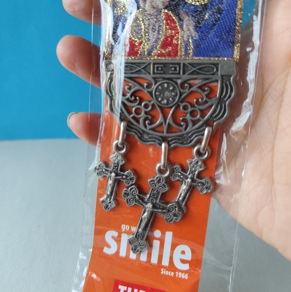 Tapestry Madonna & Child Wall Hanging - Picture 3 of 6